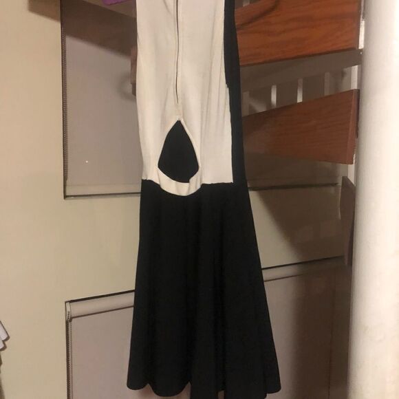 Parker  keyhole dress size medium - Picture 1 of 7